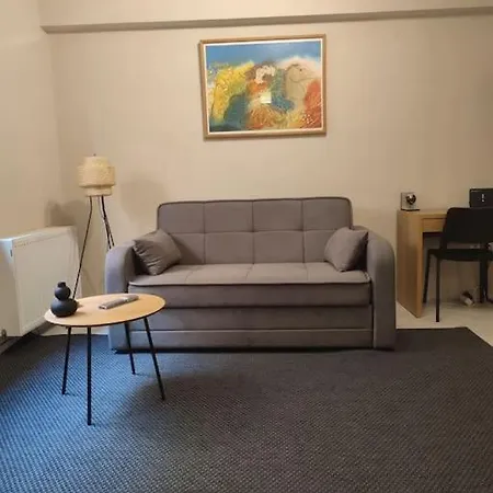 Living * Αθήνα
