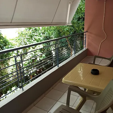 Living Apartment *